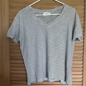 Carly Jean Los Angeles tee